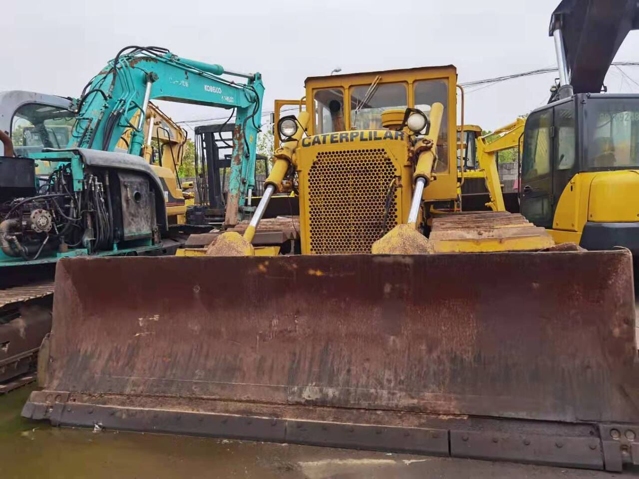 CATERPILLAR D6D - Μπουλντόζα: φωτογραφία 1 CATERPILLAR D6D - Μπουλντόζα: φωτογραφία 1