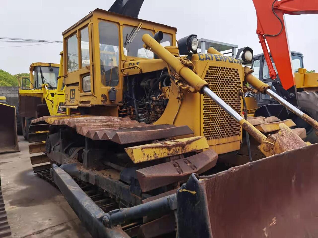 CATERPILLAR D6D - Μπουλντόζα: φωτογραφία 4 CATERPILLAR D6D - Μπουλντόζα: φωτογραφία 4