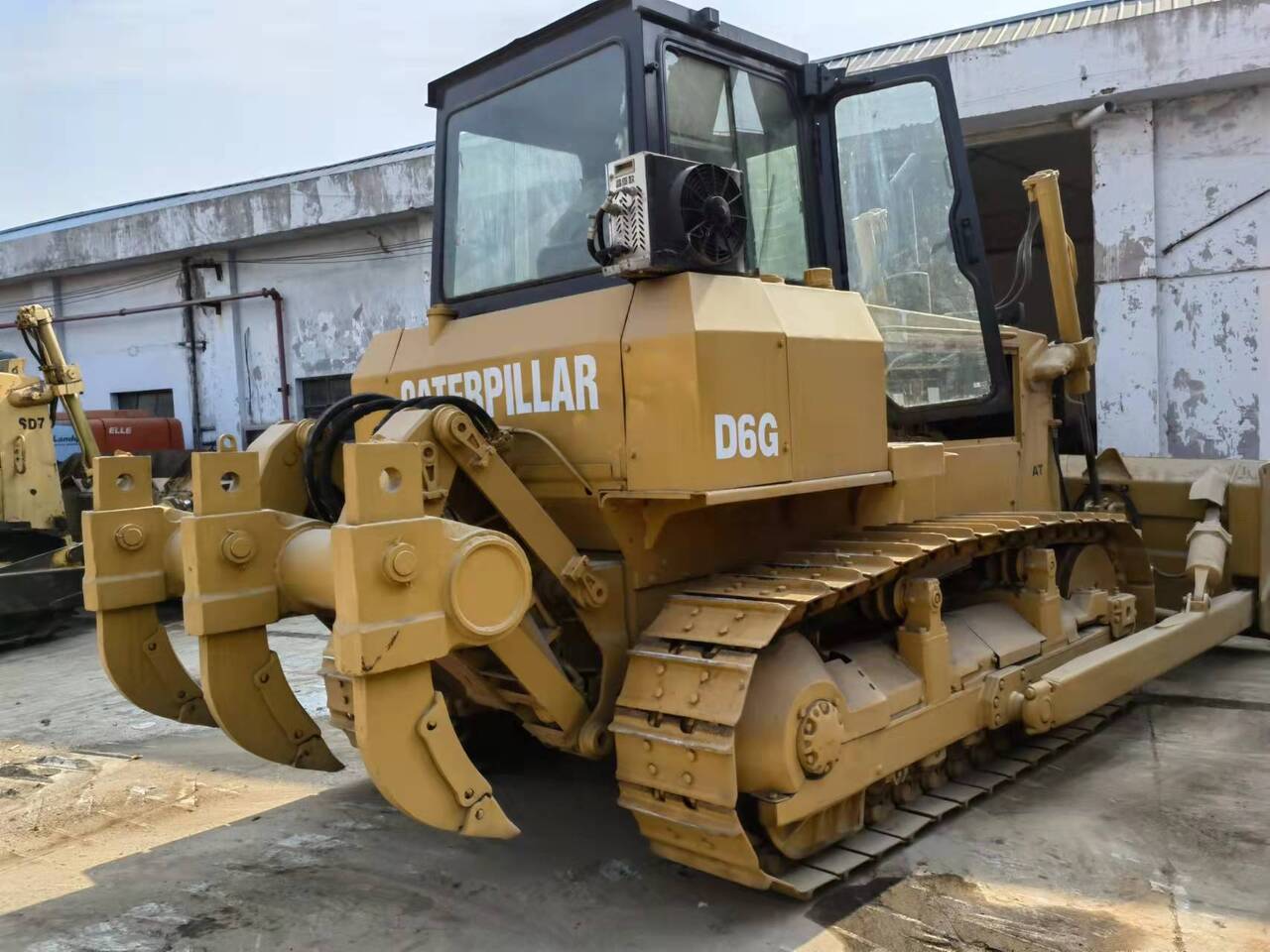 CATERPILLAR D6G - Μπουλντόζα: φωτογραφία 3 CATERPILLAR D6G - Μπουλντόζα: φωτογραφία 3