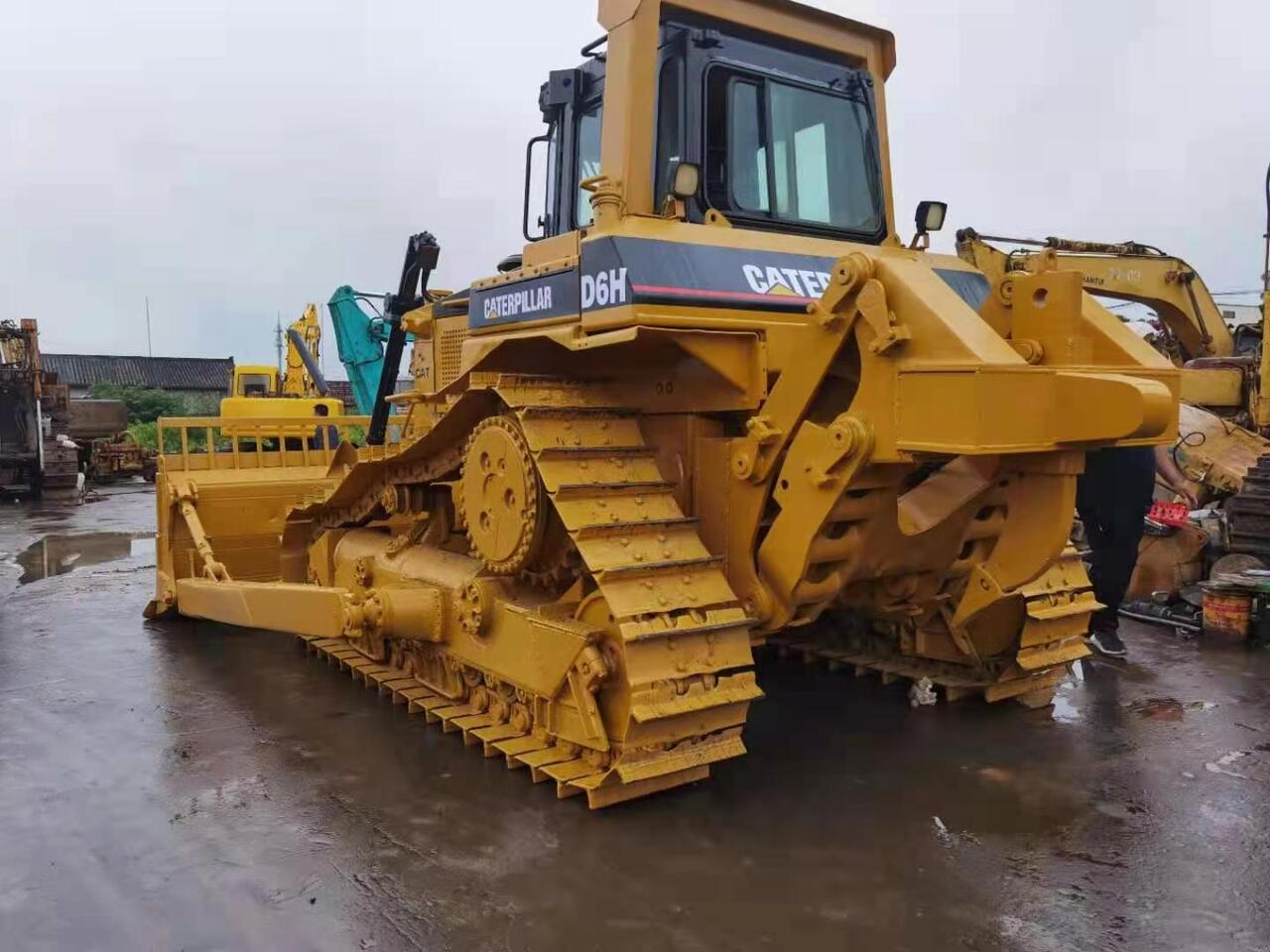 CATERPILLAR D6H - Μπουλντόζα: φωτογραφία 3 CATERPILLAR D6H - Μπουλντόζα: φωτογραφία 3