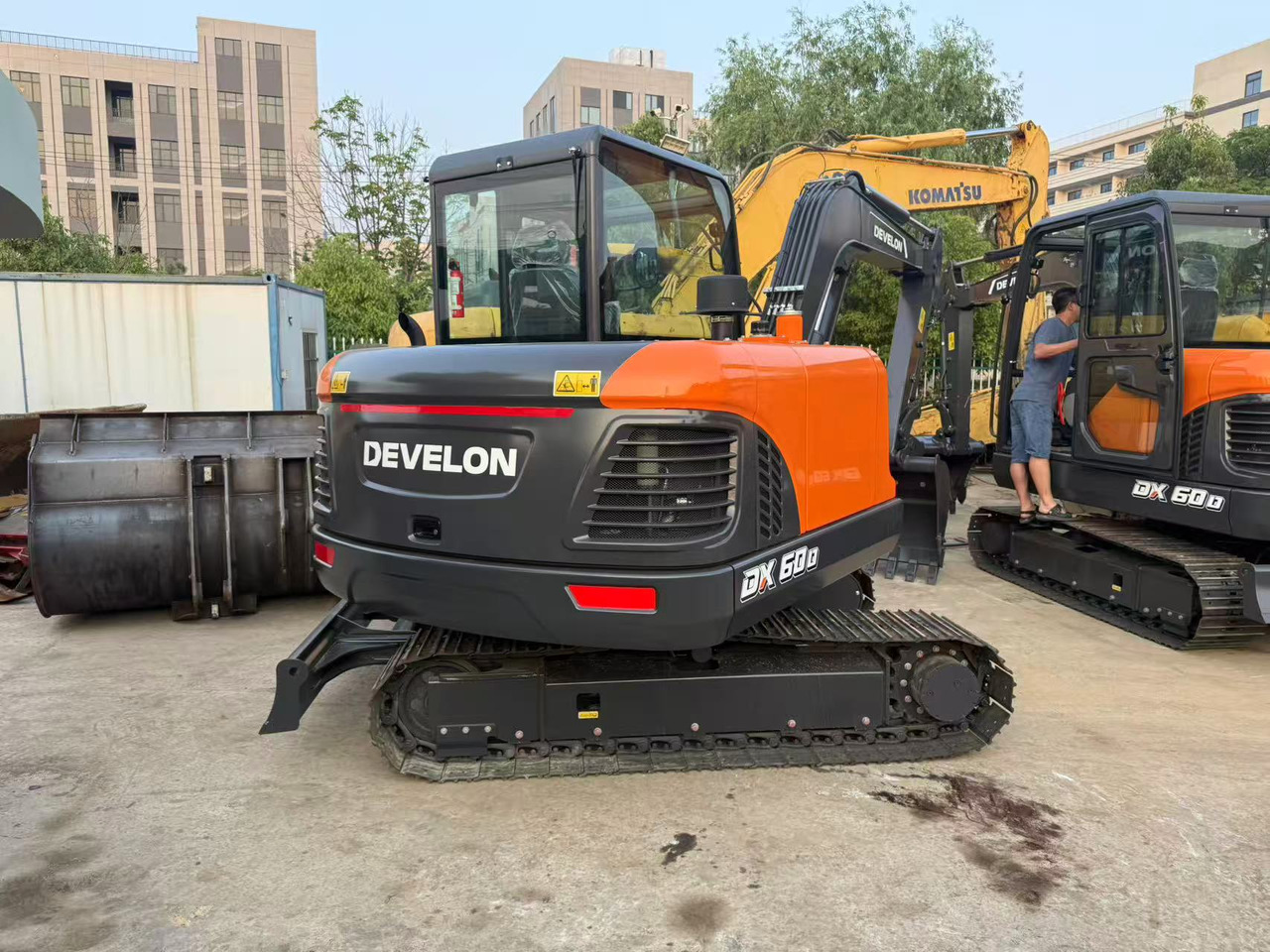 DOOSAN DX60D-10 - Ερπυστριοφόρος εκσκαφέας: φωτογραφία 4 DOOSAN DX60D-10 - Ερπυστριοφόρος εκσκαφέας: φωτογραφία 4