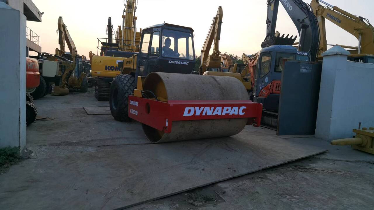 DYNAPAC CA301D - Οδοστρωτήρας: φωτογραφία 5 DYNAPAC CA301D - Οδοστρωτήρας: φωτογραφία 5