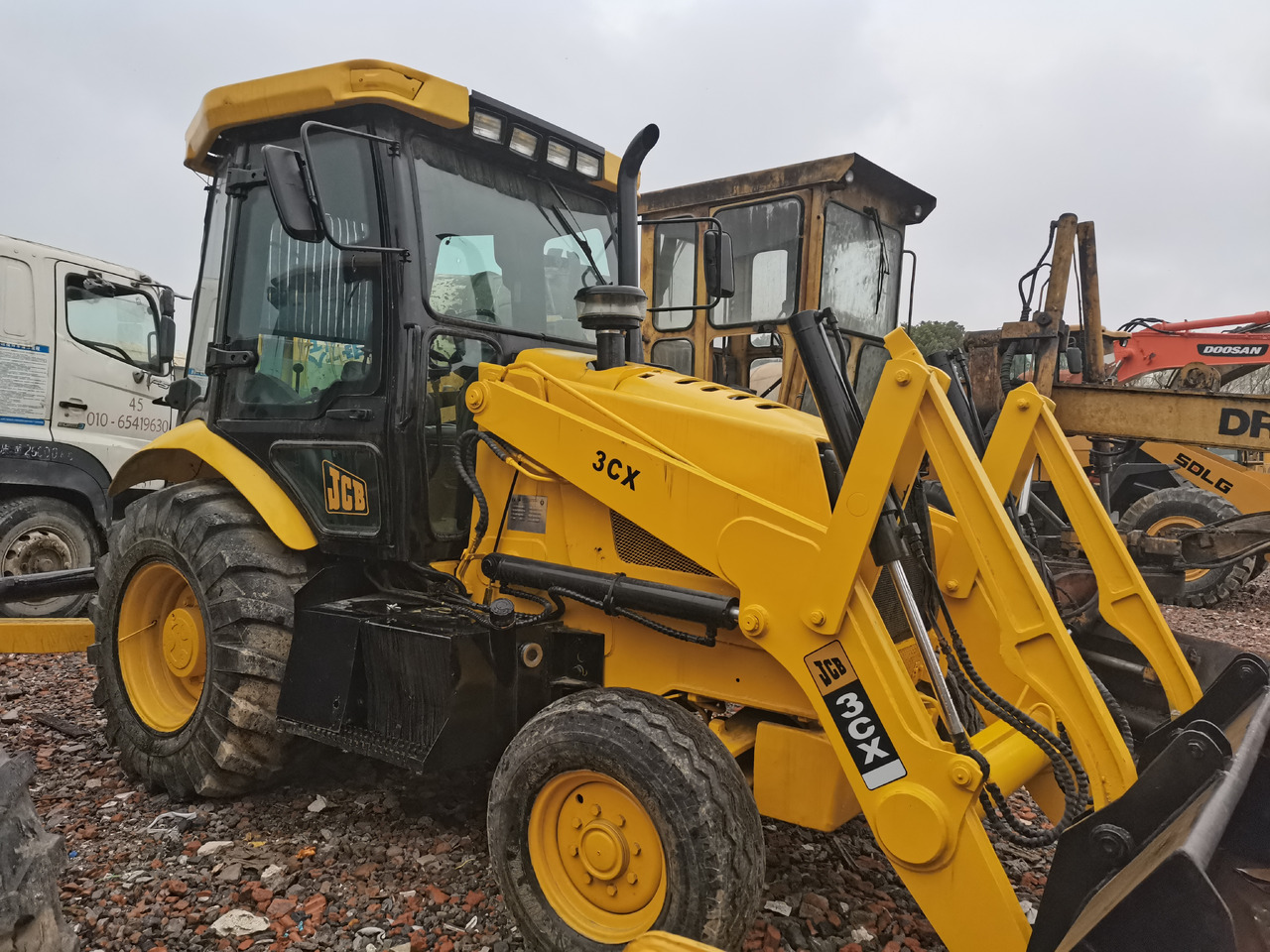 JCB 3CX - Φορτωτής εκσκαφέας: φωτογραφία 3 JCB 3CX - Φορτωτής εκσκαφέας: φωτογραφία 3