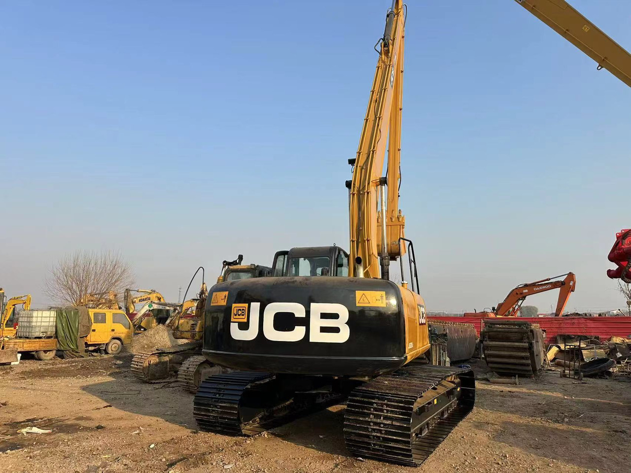 JCB JS220LC - Ερπυστριοφόρος εκσκαφέας: φωτογραφία 1 JCB JS220LC - Ερπυστριοφόρος εκσκαφέας: φωτογραφία 1