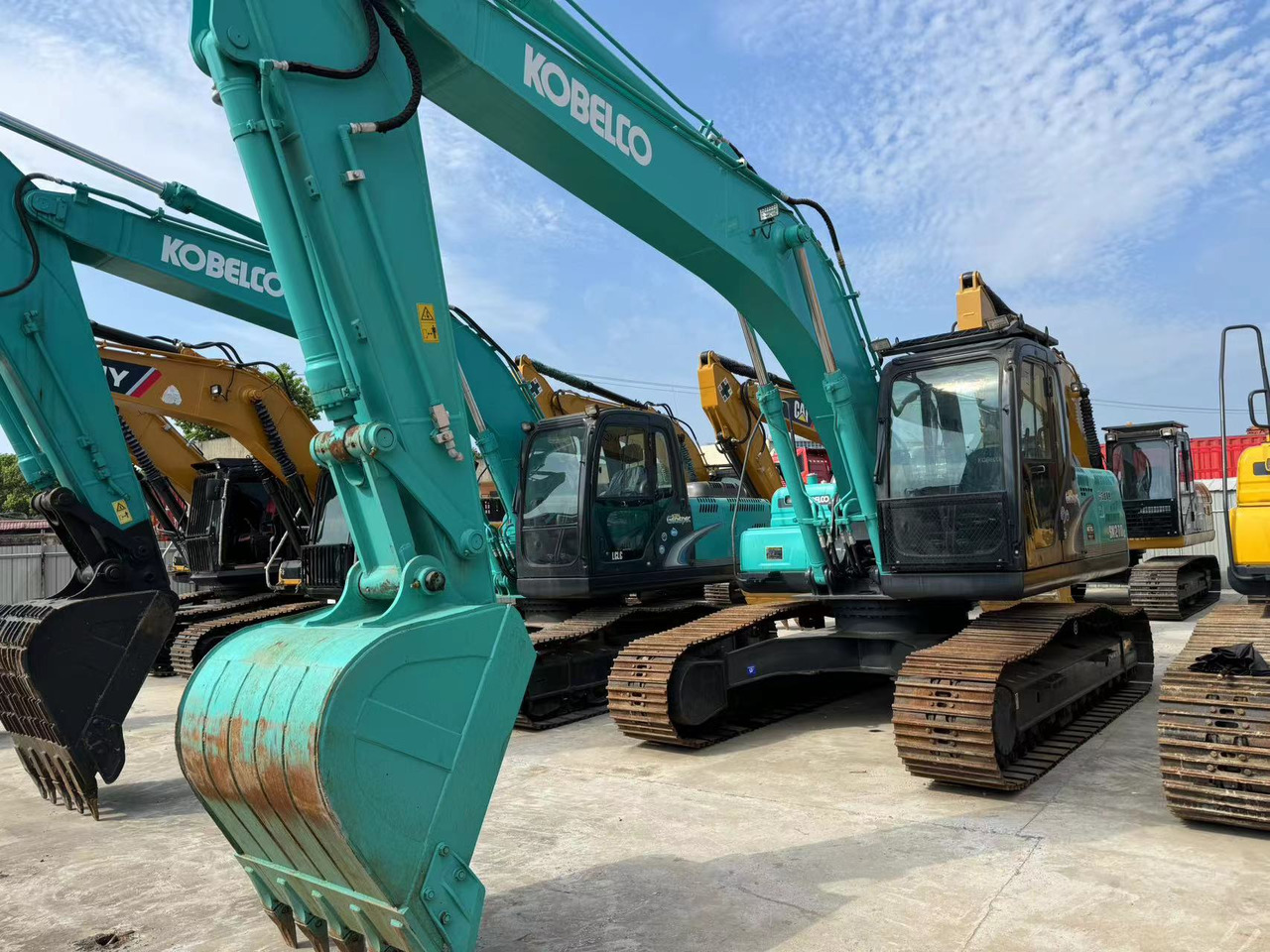 KOBELCO SK210-8 - Εκσκαφέας: φωτογραφία 1 KOBELCO SK210-8 - Εκσκαφέας: φωτογραφία 1