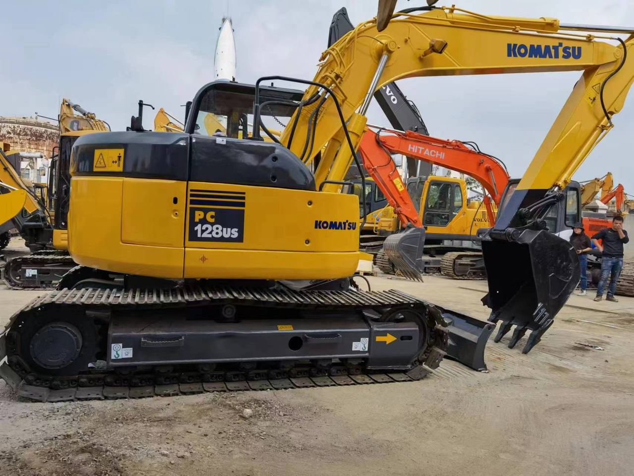 KOMATSU PC128 - Ερπυστριοφόρος εκσκαφέας: φωτογραφία 1 KOMATSU PC128 - Ερπυστριοφόρος εκσκαφέας: φωτογραφία 1