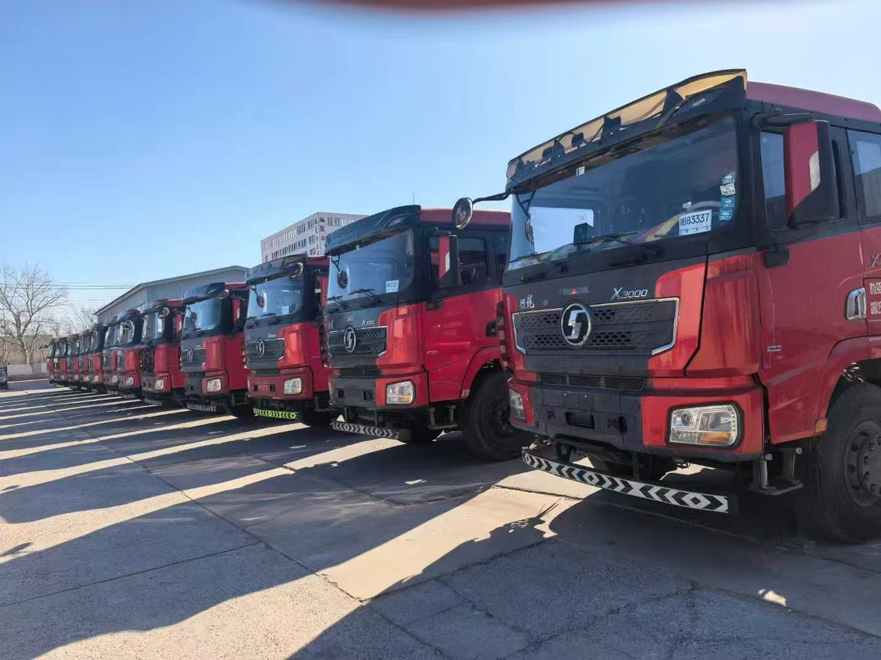 Shacman M3000 6X4 - Τράκτορας: φωτογραφία 1 Shacman M3000 6X4 - Τράκτορας: φωτογραφία 1