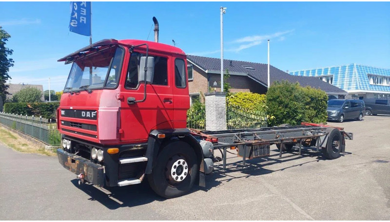 DAF 1900 4X2 HOLLAND TUCK FULL STEEL SUSPENSION MANUAL GEARBOX - Φορτηγό σασί: φωτογραφία 1 DAF 1900 4X2 HOLLAND TUCK FULL STEEL SUSPENSION MANUAL GEARBOX - Φορτηγό σασί: φωτογραφία 1