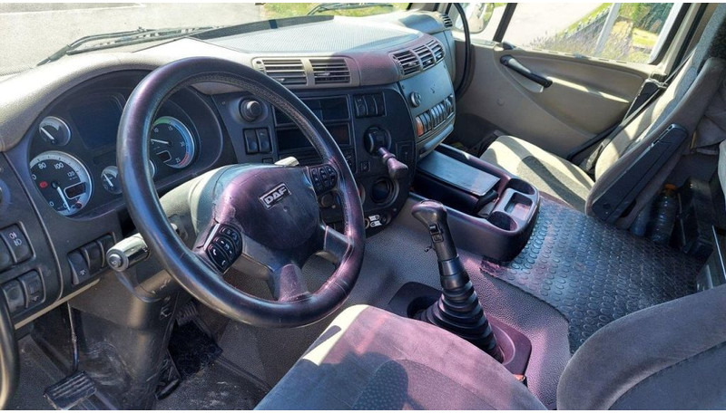 Interior photo 1: Τράκτορας DAF CF 85.410 4x2 MANUAL 410 POWER