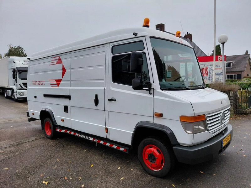 Mercedes-Benz 512 D - Μικρό βαν: φωτογραφία 2 Mercedes-Benz 512 D - Μικρό βαν: φωτογραφία 2