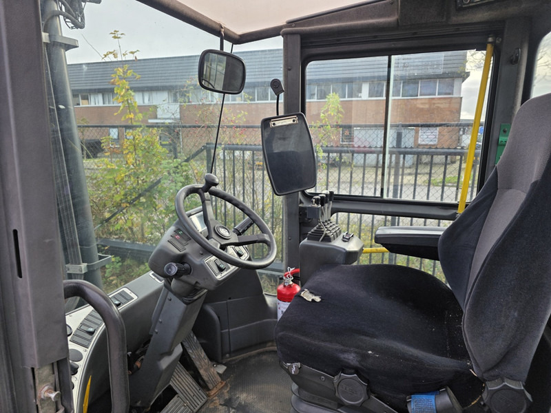 Kalmar DCE 55-6HM diesel heftruck kalmar forklift diesel 5.5 ton - Πετρελαιοκίνητο περονοφόρο: φωτογραφία 5 Kalmar DCE 55-6HM diesel heftruck kalmar forklift diesel 5.5 ton - Πετρελαιοκίνητο περονοφόρο: φωτογραφία 5