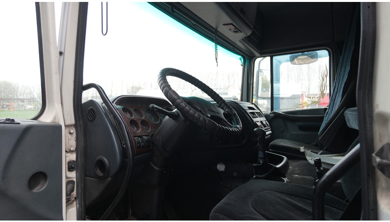 DAF XF 95.380 SC MANUAL GEARBOX EURO 3 - Τράκτορας: φωτογραφία 5 DAF XF 95.380 SC MANUAL GEARBOX EURO 3 - Τράκτορας: φωτογραφία 5