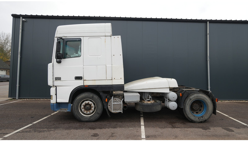 DAF XF 95.380 SC MANUAL GEARBOX EURO 3 - Τράκτορας: φωτογραφία 1 DAF XF 95.380 SC MANUAL GEARBOX EURO 3 - Τράκτορας: φωτογραφία 1