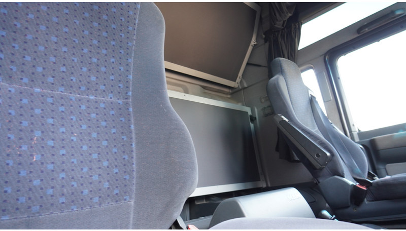 Τράκτορας MAN TGA 41.530 8X4 PUSH AND PULL 180 TON'S RETARDER 310.100KM: φωτογραφία 8 Τράκτορας MAN TGA 41.530 8X4 PUSH AND PULL 180 TON'S RETARDER 310.100KM: φωτογραφία 8