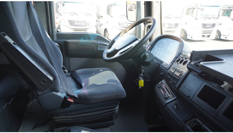 Τράκτορας MAN TGA 41.530 8X4 PUSH AND PULL 180 TON'S RETARDER 310.100KM: φωτογραφία 6 Τράκτορας MAN TGA 41.530 8X4 PUSH AND PULL 180 TON'S RETARDER 310.100KM: φωτογραφία 6