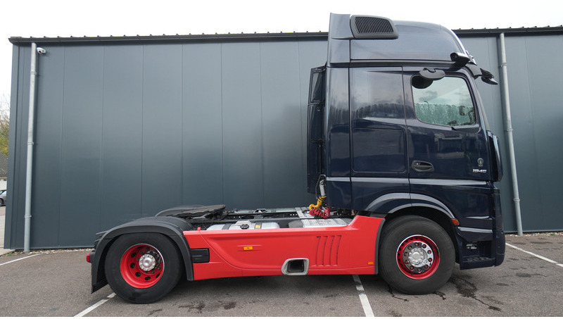 Mercedes-Benz ACTROS 1945 GIGASPACE 727.600KM - Τράκτορας: φωτογραφία 2 Mercedes-Benz ACTROS 1945 GIGASPACE 727.600KM - Τράκτορας: φωτογραφία 2