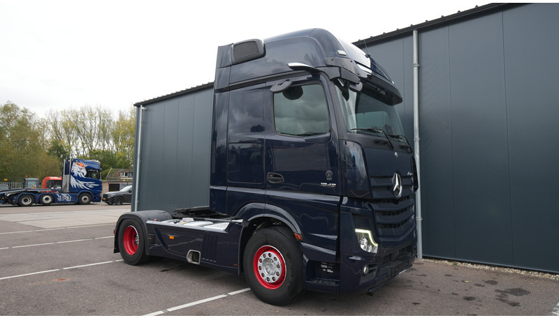 Mercedes-Benz ACTROS 1945 GIGASPACE 728.200KM - Τράκτορας: φωτογραφία 4 Mercedes-Benz ACTROS 1945 GIGASPACE 728.200KM - Τράκτορας: φωτογραφία 4