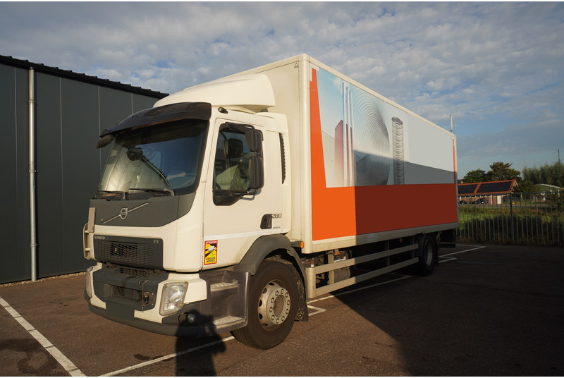 Volvo FL 280 CLOSED BOX BROKEN ENGINE NOT DRIVABLE - Φορτηγό κόφα: φωτογραφία 2 Volvo FL 280 CLOSED BOX BROKEN ENGINE NOT DRIVABLE - Φορτηγό κόφα: φωτογραφία 2