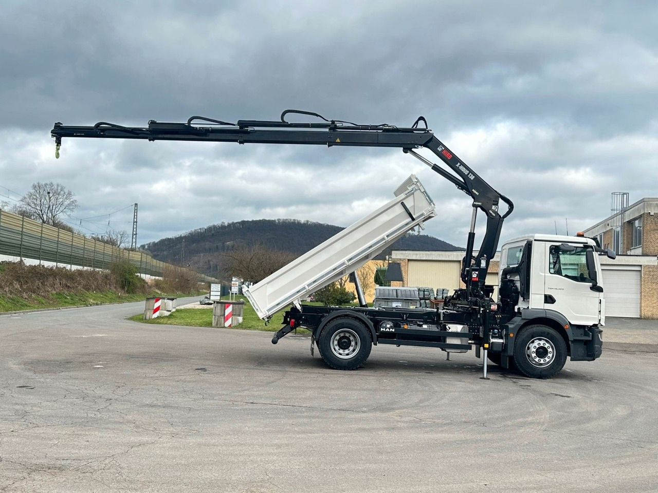MAN TGM 18.320 4x2 Euro6e Hiab X-HiDuo 138DS-3 MAN TGM 18.320 4x2 Euro6e Hiab X-HiDuo 138DS-3 - Φορτηγό ανατρεπόμενο, Φορτηγό με γερανό: φωτογραφία 4 MAN TGM 18.320 4x2 Euro6e Hiab X-HiDuo 138DS-3 MAN TGM 18.320 4x2 Euro6e Hiab X-HiDuo 138DS-3 - Φορτηγό ανατρεπόμενο, Φορτηγό με γερανό: φωτογραφία 4