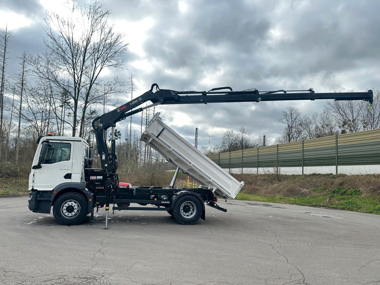MAN TGM 18.320 4x2 Euro6e Hiab X-HiDuo 138DS-3 MAN TGM 18.320 4x2 Euro6e Hiab X-HiDuo 138DS-3 - Φορτηγό ανατρεπόμενο, Φορτηγό με γερανό: φωτογραφία 2 MAN TGM 18.320 4x2 Euro6e Hiab X-HiDuo 138DS-3 MAN TGM 18.320 4x2 Euro6e Hiab X-HiDuo 138DS-3 - Φορτηγό ανατρεπόμενο, Φορτηγό με γερανό: φωτογραφία 2
