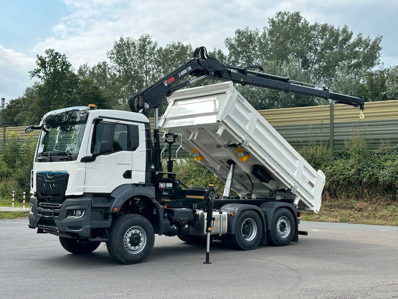 MAN TGS 28.440 6x4-4/3-Seiten- Kipper / Hiab 138-3 - Φορτηγό ανατρεπόμενο, Φορτηγό με γερανό: φωτογραφία 1 MAN TGS 28.440 6x4-4/3-Seiten- Kipper / Hiab 138-3 - Φορτηγό ανατρεπόμενο, Φορτηγό με γερανό: φωτογραφία 1