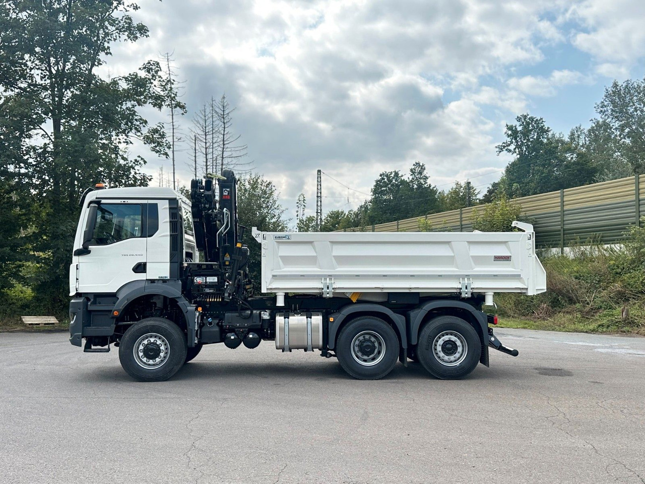 MAN TGS 28.440 6x4-4/3-Seiten- Kipper / Hiab 138-3 - Φορτηγό ανατρεπόμενο, Φορτηγό με γερανό: φωτογραφία 3 MAN TGS 28.440 6x4-4/3-Seiten- Kipper / Hiab 138-3 - Φορτηγό ανατρεπόμενο, Φορτηγό με γερανό: φωτογραφία 3