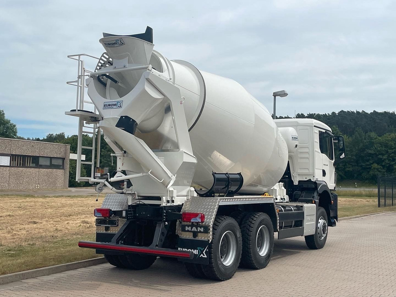MAN TGS 33.440 6X4 / 6X6 /Euro6e EuromiX EM 8 - Μπετονιέρα φορτηγό: φωτογραφία 5 MAN TGS 33.440 6X4 / 6X6 /Euro6e EuromiX EM 8 - Μπετονιέρα φορτηγό: φωτογραφία 5