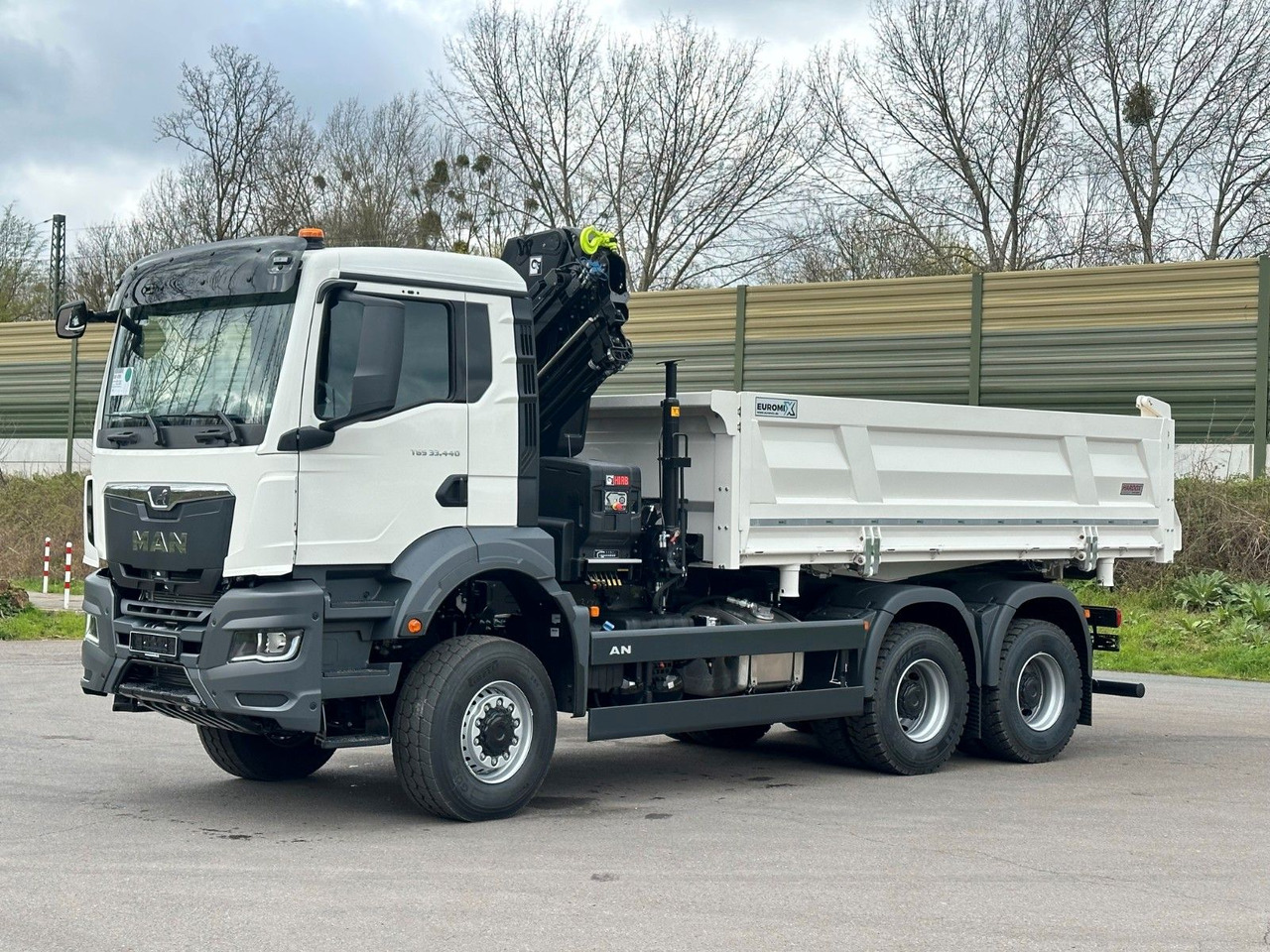 MAN TGS 33.440 6x6 /3-Seiten- Kipper / HIAB 228-4 - Φορτηγό ανατρεπόμενο, Φορτηγό με γερανό: φωτογραφία 3 MAN TGS 33.440 6x6 /3-Seiten- Kipper / HIAB 228-4 - Φορτηγό ανατρεπόμενο, Φορτηγό με γερανό: φωτογραφία 3