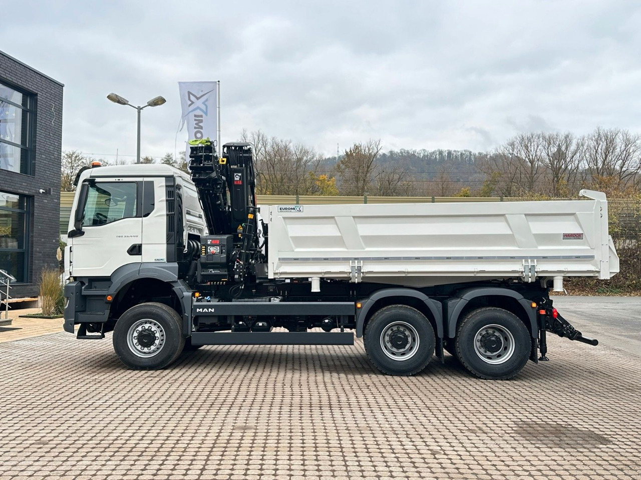 MAN TGS 33.440 6x6 /3-Seiten- Kipper / Kran HIAB 302 - Φορτηγό ανατρεπόμενο, Φορτηγό με γερανό: φωτογραφία 3 MAN TGS 33.440 6x6 /3-Seiten- Kipper / Kran HIAB 302 - Φορτηγό ανατρεπόμενο, Φορτηγό με γερανό: φωτογραφία 3