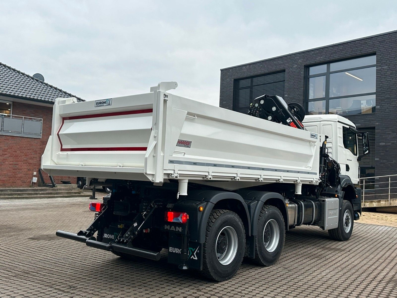 MAN TGS 33.440 6x6 /3-Seiten- Kipper / Kran HIAB 302 - Φορτηγό ανατρεπόμενο, Φορτηγό με γερανό: φωτογραφία 5 MAN TGS 33.440 6x6 /3-Seiten- Kipper / Kran HIAB 302 - Φορτηγό ανατρεπόμενο, Φορτηγό με γερανό: φωτογραφία 5