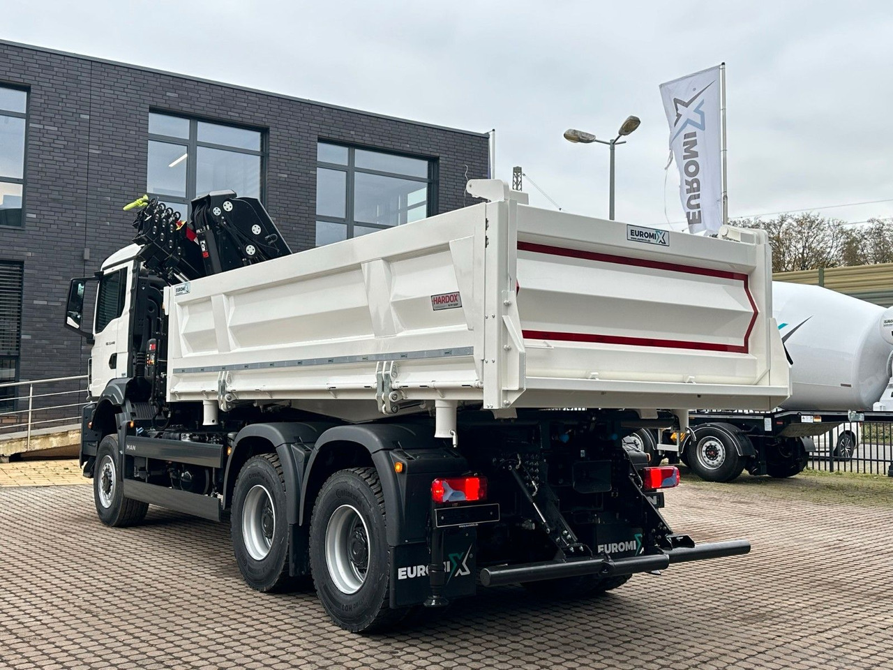 MAN TGS 33.440 6x6 /3-Seiten- Kipper / Kran HIAB 302 - Φορτηγό ανατρεπόμενο, Φορτηγό με γερανό: φωτογραφία 4 MAN TGS 33.440 6x6 /3-Seiten- Kipper / Kran HIAB 302 - Φορτηγό ανατρεπόμενο, Φορτηγό με γερανό: φωτογραφία 4