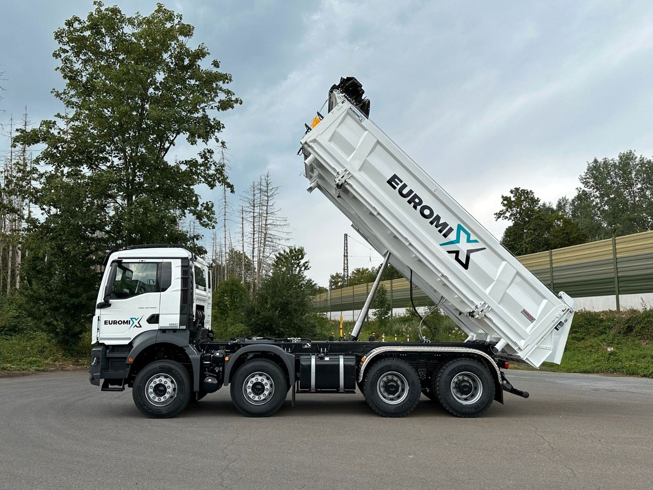 MAN TGS 35.480 8x4 EuromixMTP 3-Seiten-Kipper - Φορτηγό ανατρεπόμενο: φωτογραφία 5 MAN TGS 35.480 8x4 EuromixMTP 3-Seiten-Kipper - Φορτηγό ανατρεπόμενο: φωτογραφία 5