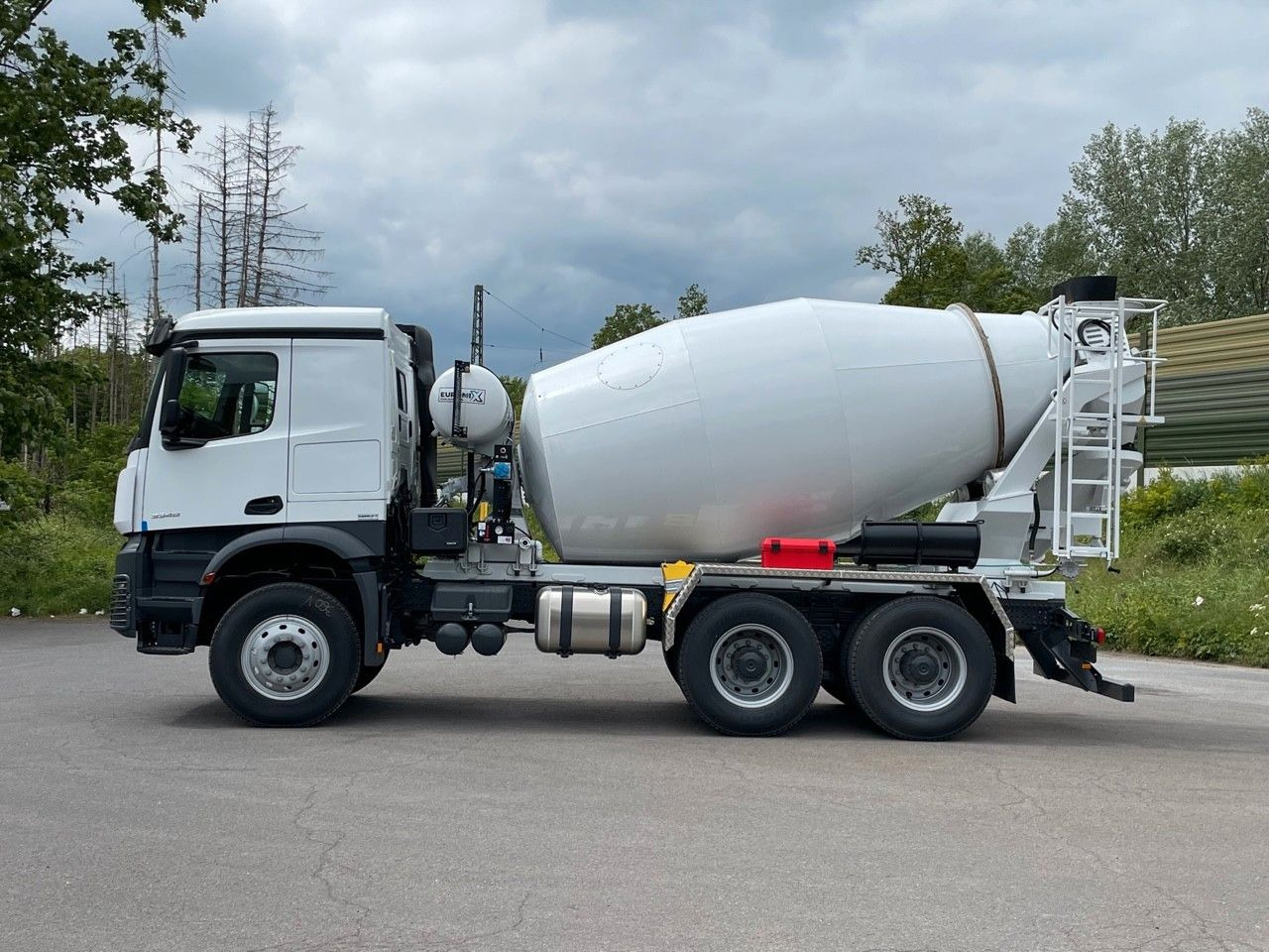Mercedes-Benz 3348 6X4 Arcos 5 EuromixMTP EM 9 R - Μπετονιέρα φορτηγό: φωτογραφία 3 Mercedes-Benz 3348 6X4 Arcos 5 EuromixMTP EM 9 R - Μπετονιέρα φορτηγό: φωτογραφία 3