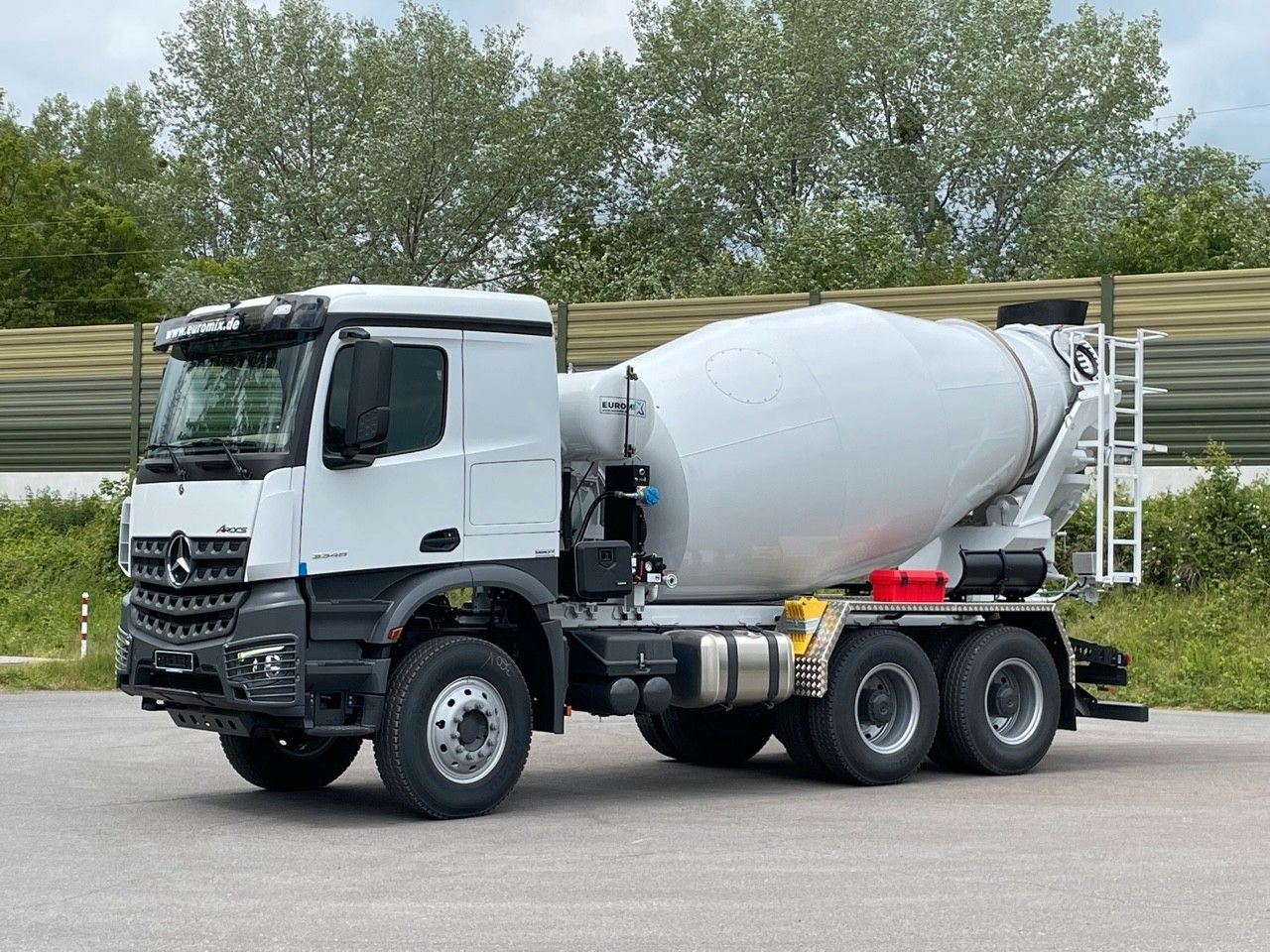 Mercedes-Benz 3348 6X4 Arcos 5 EuromixMTP EM 9 R - Μπετονιέρα φορτηγό: φωτογραφία 2 Mercedes-Benz 3348 6X4 Arcos 5 EuromixMTP EM 9 R - Μπετονιέρα φορτηγό: φωτογραφία 2