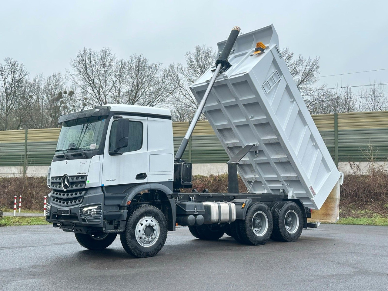Mercedes-Benz 4048 6X4 Arcos 5 EuromixMTP Dumper Kipper - Φορτηγό ανατρεπόμενο: φωτογραφία 1 Mercedes-Benz 4048 6X4 Arcos 5 EuromixMTP Dumper Kipper - Φορτηγό ανατρεπόμενο: φωτογραφία 1