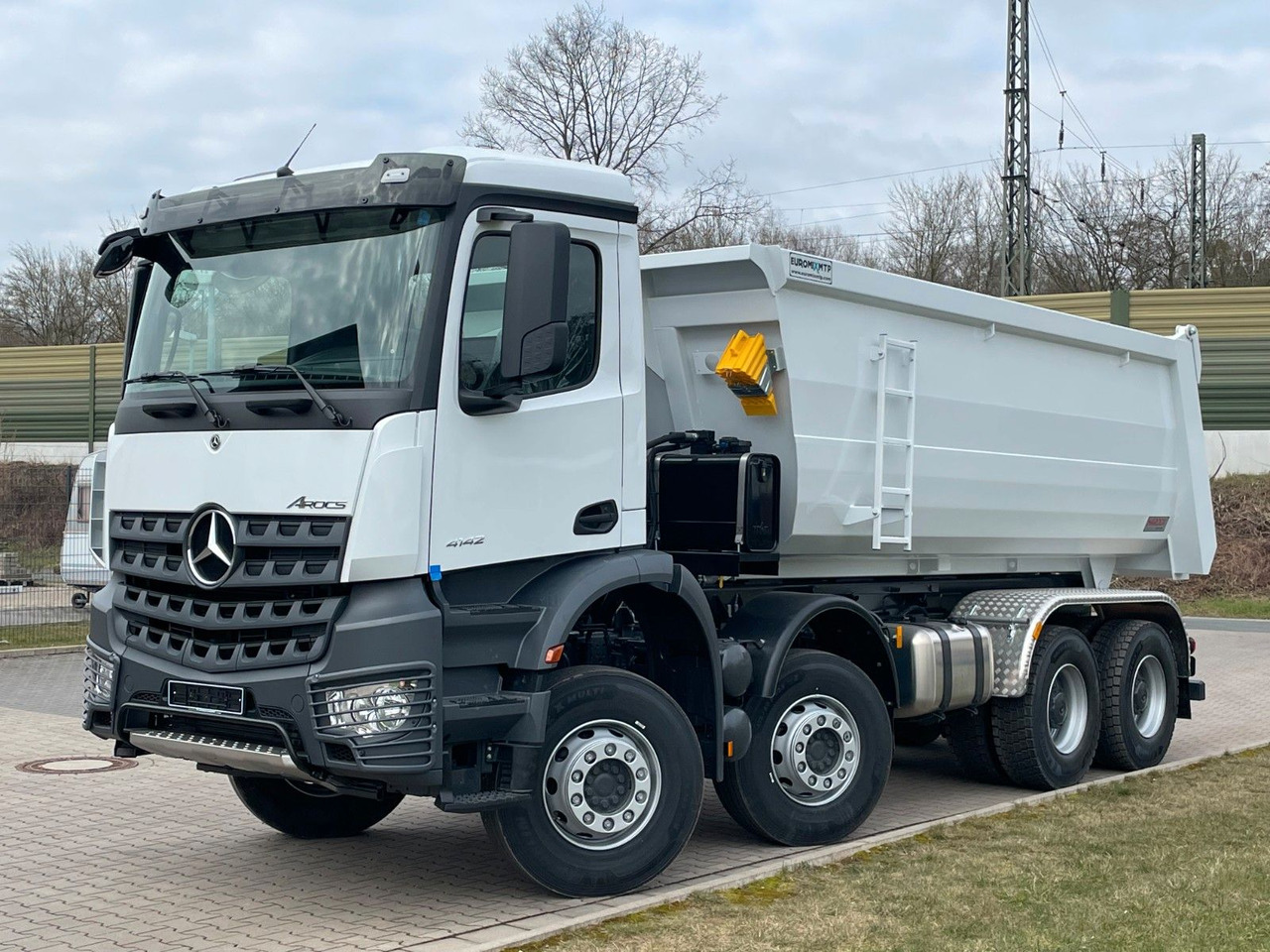 Mercedes-Benz 4142 8X4 Mulden- Kipper - EuromixMTP - Φορτηγό καδοφόρος φορτωτής: φωτογραφία 1 Mercedes-Benz 4142 8X4 Mulden- Kipper - EuromixMTP - Φορτηγό καδοφόρος φορτωτής: φωτογραφία 1
