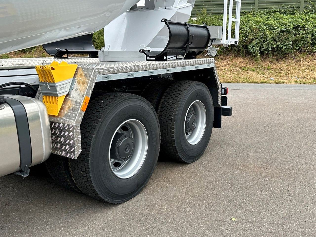 Μπετονιέρα φορτηγό Mercedes-Benz AROCS 5  4142 B 8X4 Euro 3 EuromixMTP EM 10: φωτογραφία 12