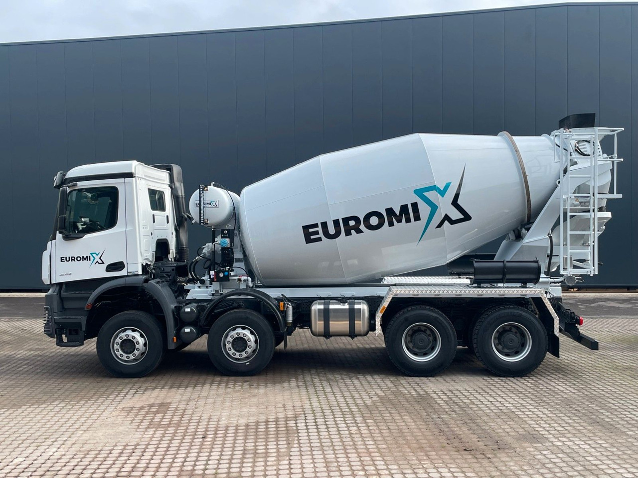 Mercedes-Benz AROCS 5 4142 B 8X4 Euro 3 EuromixMTP EM 10 - Μπετονιέρα φορτηγό: φωτογραφία 2 Mercedes-Benz AROCS 5 4142 B 8X4 Euro 3 EuromixMTP EM 10 - Μπετονιέρα φορτηγό: φωτογραφία 2