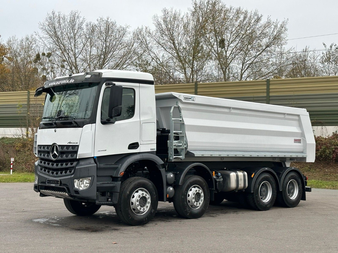 Mercedes-Benz AROCS 5 4145 8X4 E6e EuromixMTP 18m³ Kipper - Φορτηγό ανατρεπόμενο: φωτογραφία 2 Mercedes-Benz AROCS 5 4145 8X4 E6e EuromixMTP 18m³ Kipper - Φορτηγό ανατρεπόμενο: φωτογραφία 2