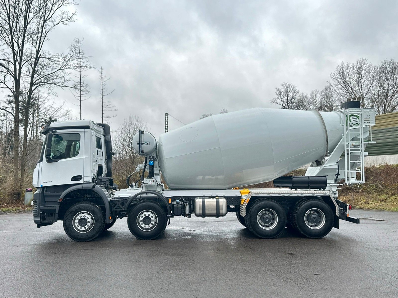 Mercedes-Benz AROCS 5 4242 8x4 Euro5 EuromixMTP EM 12m R - Μπετονιέρα φορτηγό: φωτογραφία 4 Mercedes-Benz AROCS 5 4242 8x4 Euro5 EuromixMTP EM 12m R - Μπετονιέρα φορτηγό: φωτογραφία 4