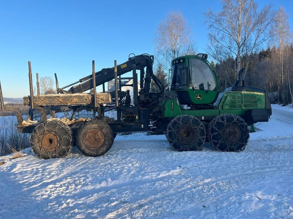 John Deere 1110 G - Λαστιχοφόρα προωθητικo - forwarder: φωτογραφία 4 John Deere 1110 G - Λαστιχοφόρα προωθητικo - forwarder: φωτογραφία 4