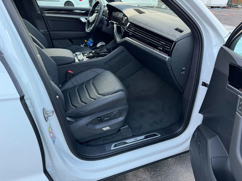 SUV Volkswagen Touareg R-Line TDI 286HP, 4.000km, 2024: φωτογραφία 14