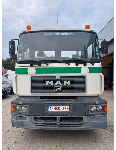 MAN 33.403 **BELGIAN TRUCK-FULL STEEL-MANUAL PUMP** - Φορτηγό φόρτωσης γάντζου: φωτογραφία 2 MAN 33.403 **BELGIAN TRUCK-FULL STEEL-MANUAL PUMP** - Φορτηγό φόρτωσης γάντζου: φωτογραφία 2