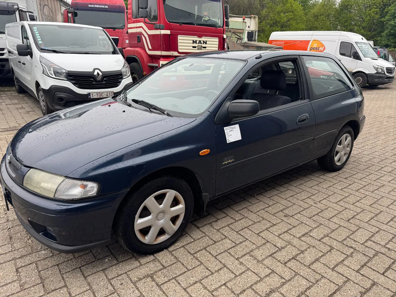 Mazda 323 **PETROL-ESSENCE-BELGIUM CAR** - Λιμουζίνα/ Sedan: φωτογραφία 1 Mazda 323 **PETROL-ESSENCE-BELGIUM CAR** - Λιμουζίνα/ Sedan: φωτογραφία 1