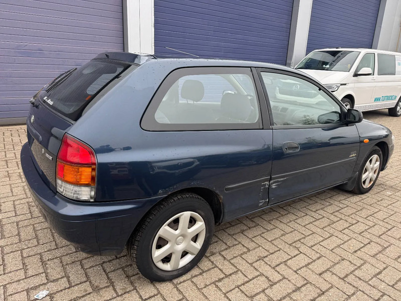 Mazda 323 **PETROL-ESSENCE-BELGIUM CAR** - Λιμουζίνα/ Sedan: φωτογραφία 4 Mazda 323 **PETROL-ESSENCE-BELGIUM CAR** - Λιμουζίνα/ Sedan: φωτογραφία 4