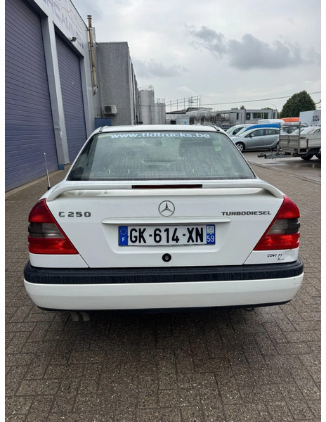 Mercedes-Benz C-Klasse **C250DIESEL** - Λιμουζίνα/ Sedan: φωτογραφία 5 Mercedes-Benz C-Klasse **C250DIESEL** - Λιμουζίνα/ Sedan: φωτογραφία 5