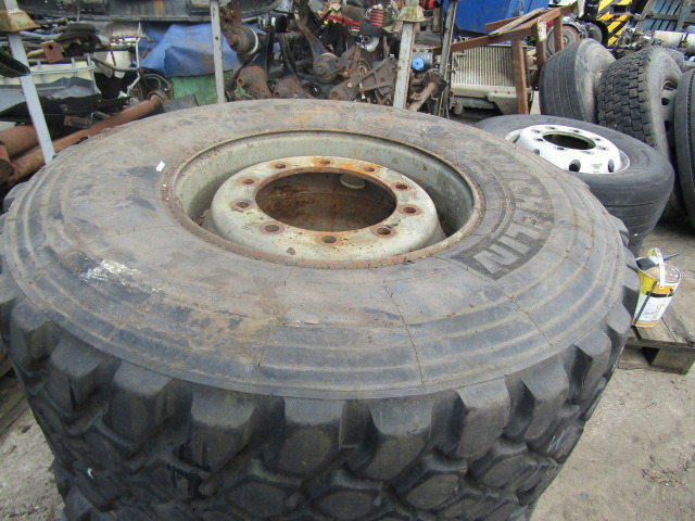 445/65/22.5 TRACK GRIP MICHELIN (2) EX SCAMMEL 6X6 COMPLETE WITH RIMS - Ελαστικό για Φορτηγό: φωτογραφία 2 445/65/22.5 TRACK GRIP MICHELIN (2) EX SCAMMEL 6X6 COMPLETE WITH RIMS - Ελαστικό για Φορτηγό: φωτογραφία 2