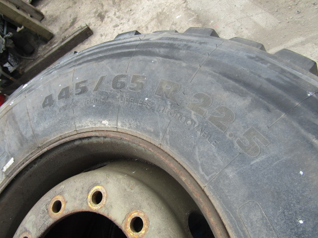 465/65/22.5 MICHELIN TRACK GRIP TYRE WITH RIM - Ελαστικό για Φορτηγό: φωτογραφία 3 465/65/22.5 MICHELIN TRACK GRIP TYRE WITH RIM - Ελαστικό για Φορτηγό: φωτογραφία 3