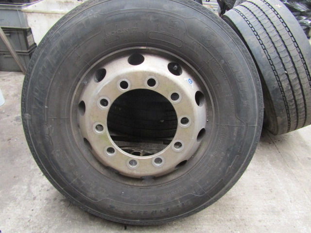 ALCOA 315/70/22.5 WHEELS AND TYRES FITTED MICHELIN FRONT STEER TYRES (2018 13/14mm TREAD, 32mm STUD HOLE) - Ελαστικό για Φορτηγό: φωτογραφία 2 ALCOA 315/70/22.5 WHEELS AND TYRES FITTED MICHELIN FRONT STEER TYRES (2018 13/14mm TREAD, 32mm STUD HOLE) - Ελαστικό για Φορτηγό: φωτογραφία 2