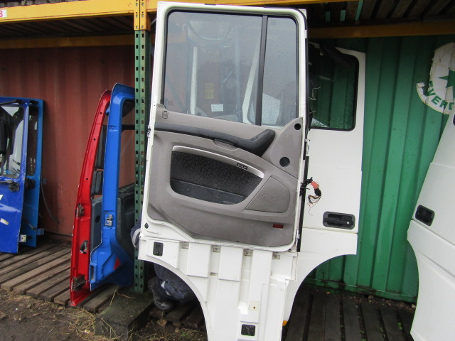 DAF XF 105 NEARSIDE (PASSENGER) COMPLETE DOOR - Καμπίνα και εσωτερικό για Φορτηγό: φωτογραφία 3 DAF XF 105 NEARSIDE (PASSENGER) COMPLETE DOOR - Καμπίνα και εσωτερικό για Φορτηγό: φωτογραφία 3